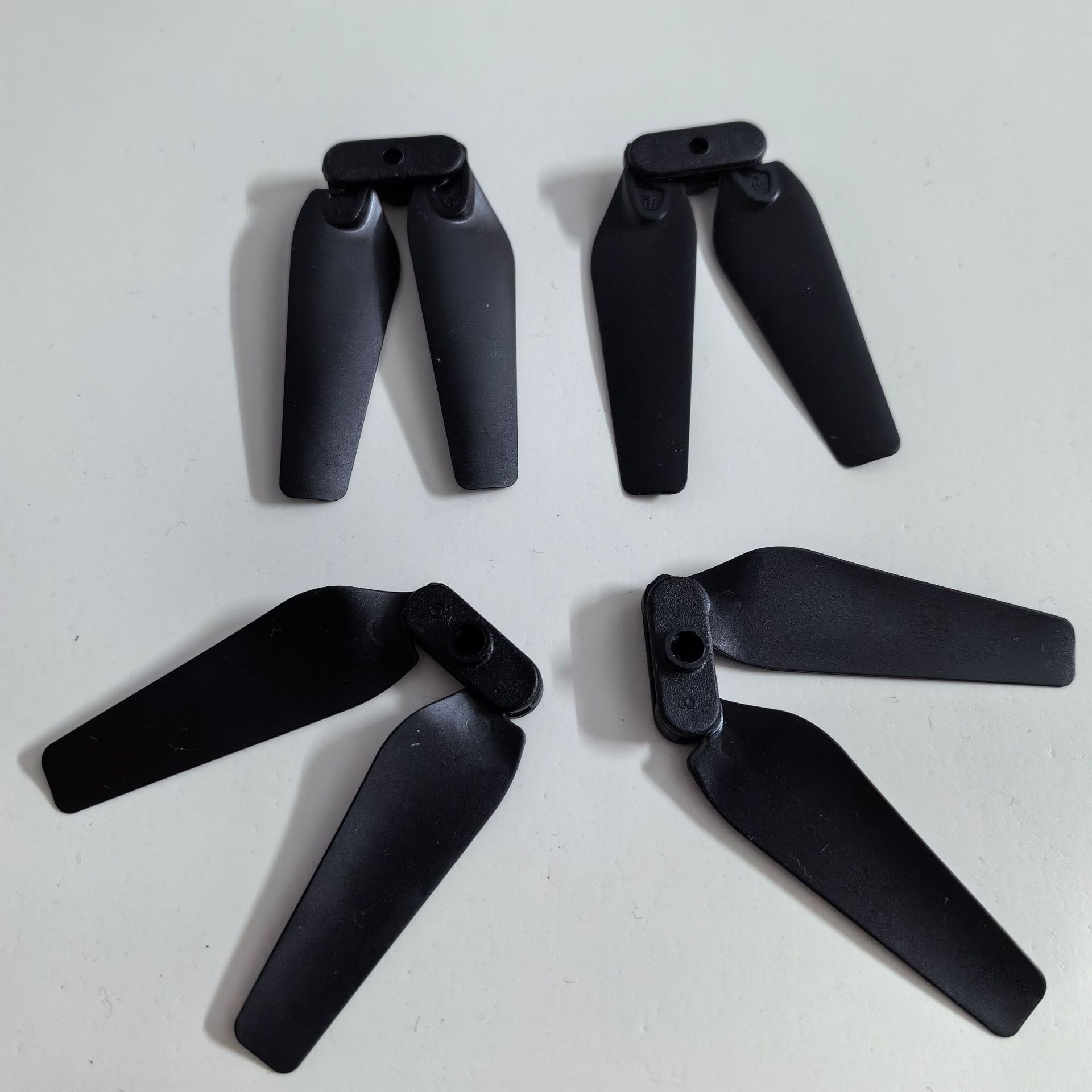 E88 RC Drone Accessories Spare - Drone Kit With Camera recensione e prezzo